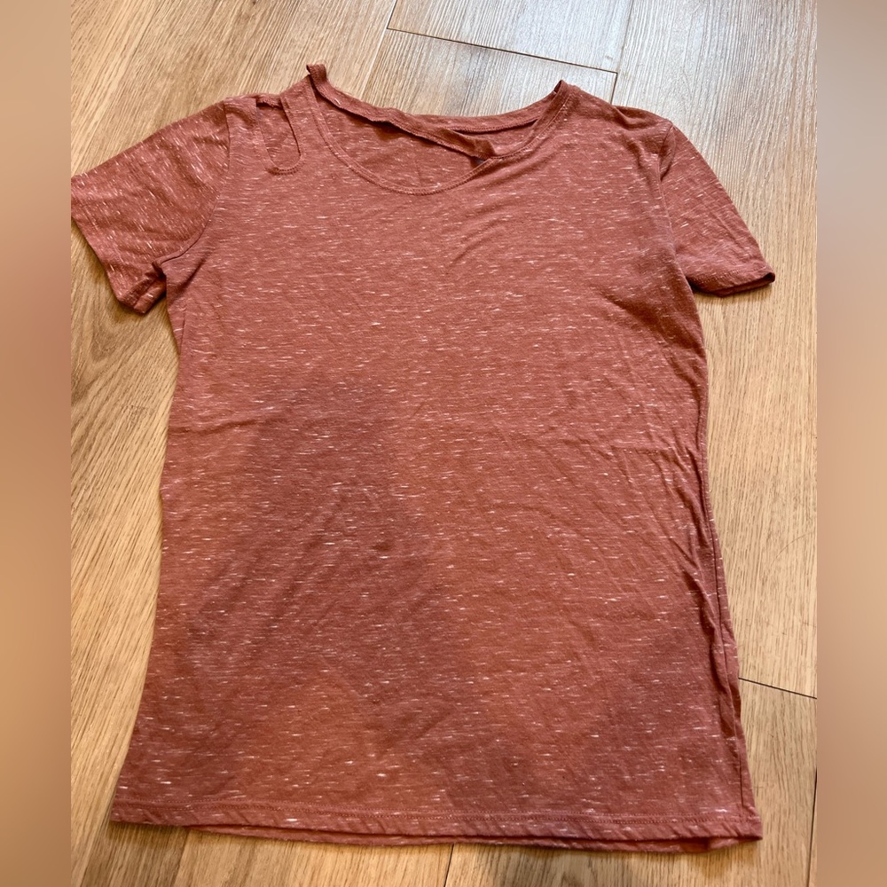 Destructed tee